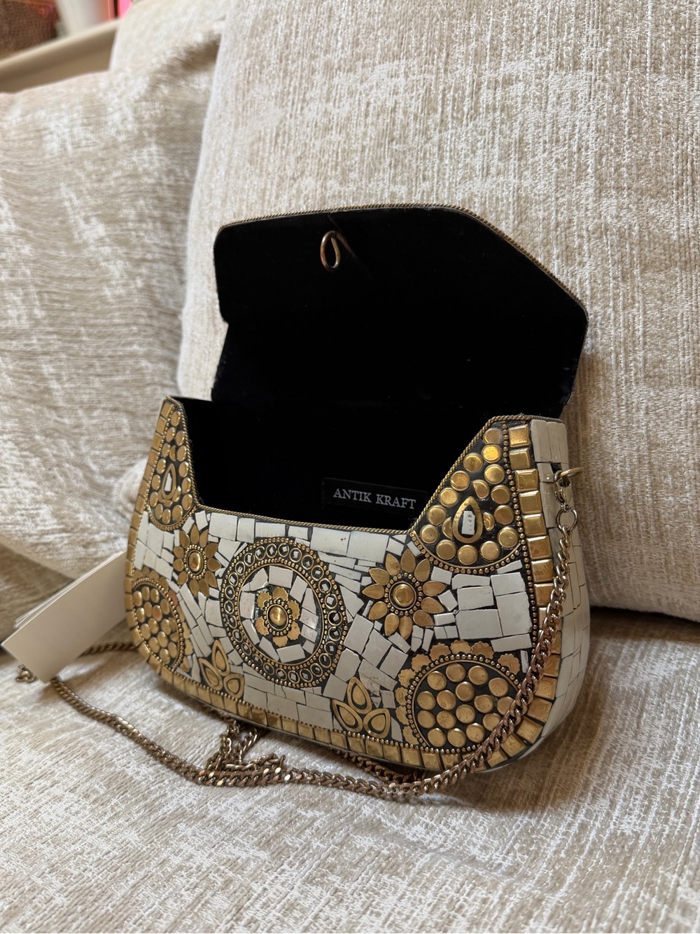 Antik Kraft Chic Gold and White Mosaic Clutch NWT - Picture 6 of 9